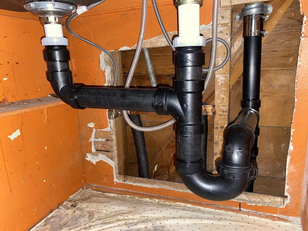 Professional Pipe Bursting equipment and tools on the job in Dallas